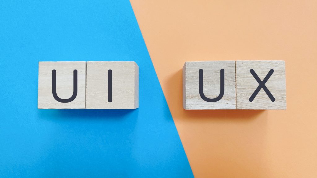 UIUXと書かれた画像